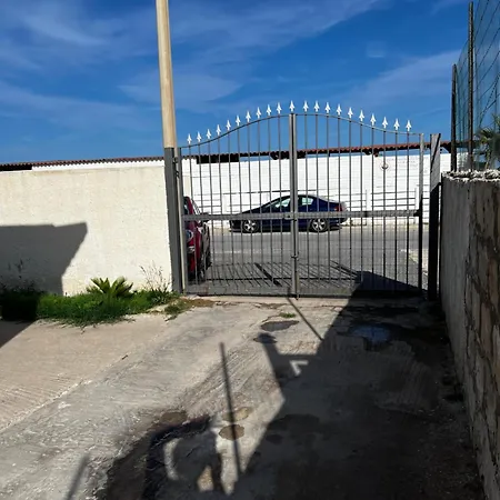 Holiday home Casa Vacanze Lucia *